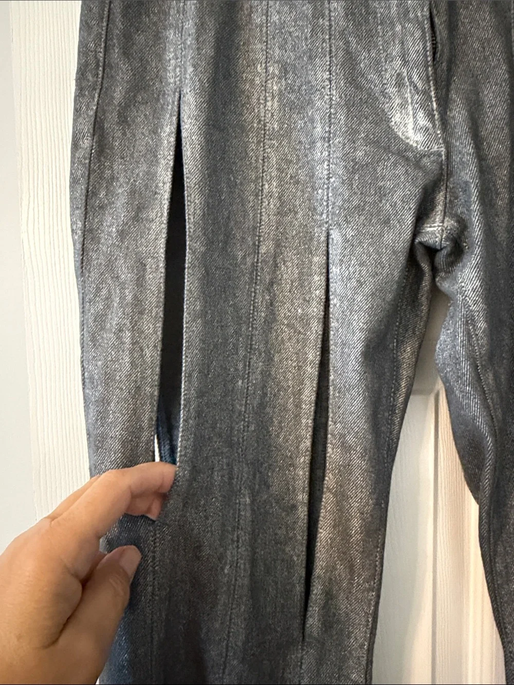 SALT MURPHY  Gray Flared Pleat-Front Jeans size 32 100% cotton inseam 34”